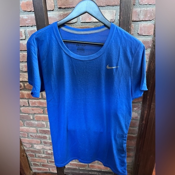 Nike Dri-Fit women’s workout short sleeve top - Picture 1 of 6
